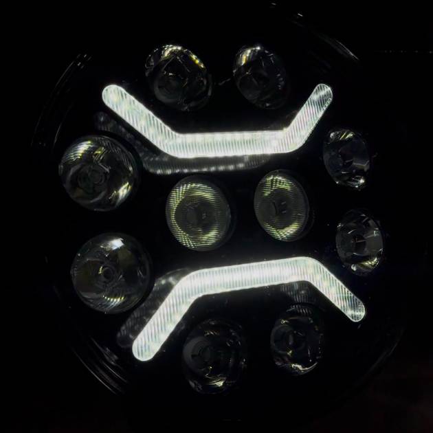 Foco LED BT Light DOMINADOR encendido - blanco